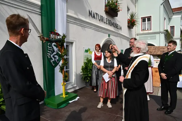 Segnung der Marktfreyung durch Alt - Abt Otto Strohmaier. | Foto: Anita Galler