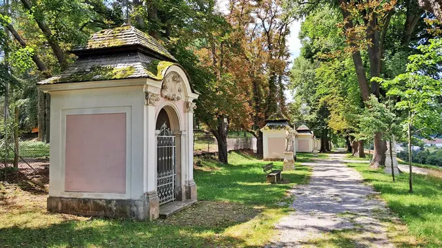 Jede einzelne Station des Kreuzwegs dient u.a. auch dazu, das Ambiente zu genießen, Energie zu tanken und ... | Foto: © Silvia Plischek