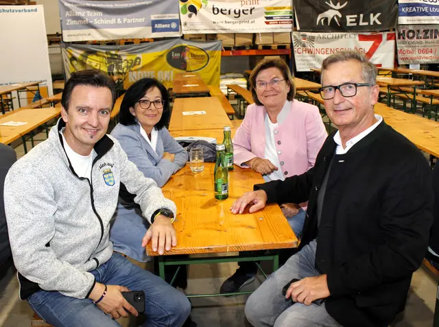 Rene Schreiber, Margit Göll, Helga Rosenmayer und Karl Trojan  | Foto: Walter Kellner