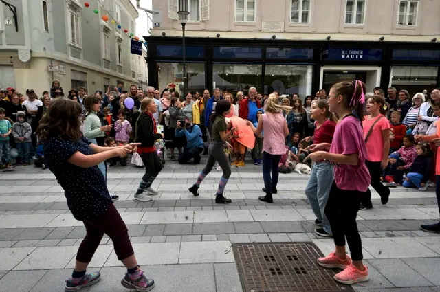 Die Tänzerinnen der Rhythmischen Tanzgruppe Grimmenstein zeigten ihr Können. | Foto: Sascha Trimmel
