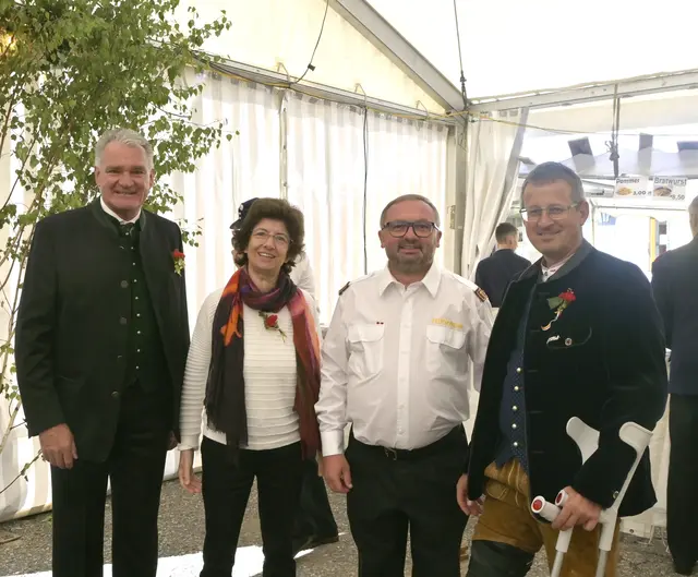 Bürgermeister Alexander Thoma, Dagmar Wagner-Rauca, Slawomir Czulak und Albert Burgstaller
