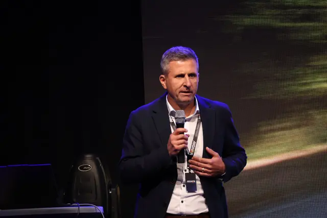 Michael Wolf, Entwicklungsleiter eActros 600 Mercedes-Benz | Foto: MeinBezirk