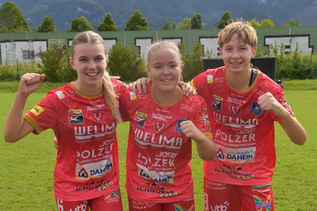 Die Torschützinnen: Valentina Konrad, Jasmin "Doppelpack" Dorfmeister und Celina Pürrer | Foto: Michael Strini