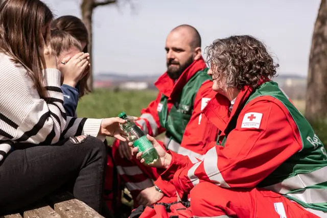 Auch das KIT-Team stand bei diesem Arbeitsunfall im Einsatz. | Foto: Roland Gugerbauer RK Gieskirchen