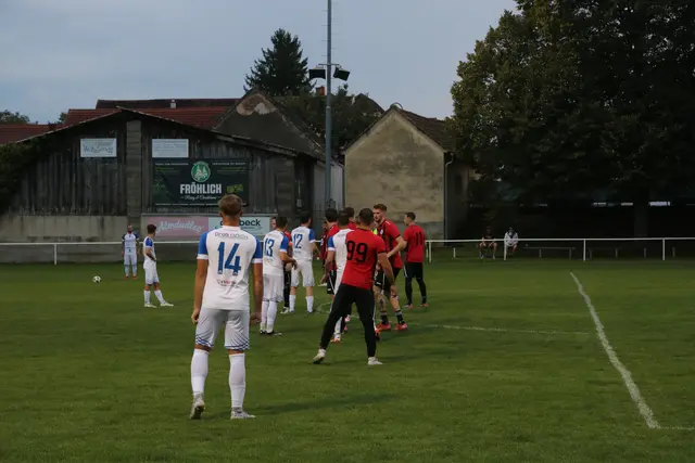 Nach 90 Minuten trennten sich Kirchfidisch und Neuhaus mit 2:2. | Foto: Jana Gollacz