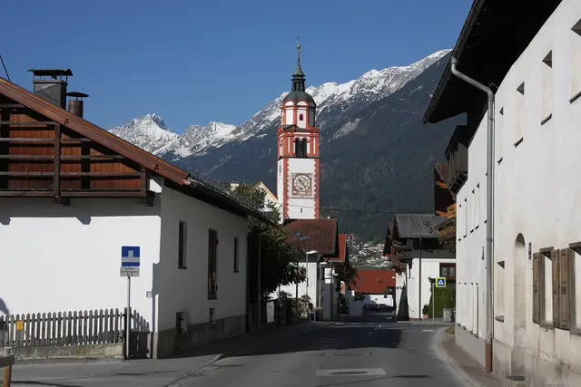 Am Vormittag des 14. September wurde die Polizeiinspektion Hall in Tirol telefonisch von einem laufenden Einbruchsdiebstahl in ein Einfamilienhaus in Absam, Ortsteil Eichat (unweit der Volksschule Absam-Eichat), in Kenntnis gesetzt. | Foto: Walter Kaller