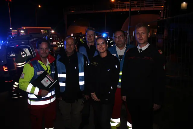 Bezirkshauptfrau Mag. Elisabeth Kladiva, Landesbranddirektor stv. Christian Leitgeb, Bezirksrettungskommandant Roman Wonisch | Foto: HFM Patrick Marcher