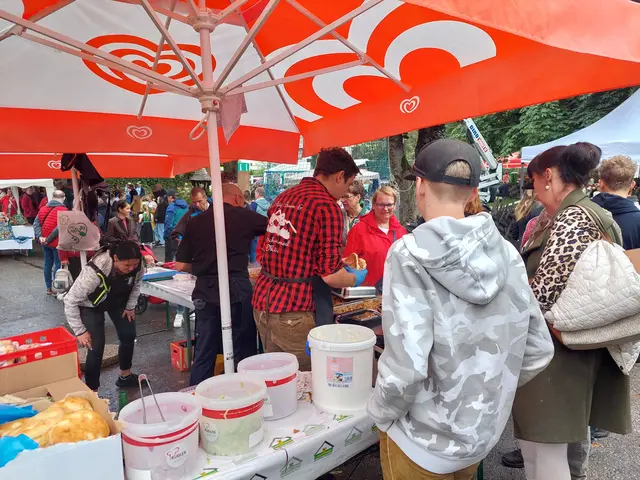 Streetfood auf traditionelle Art | Foto: Regina Langreiter