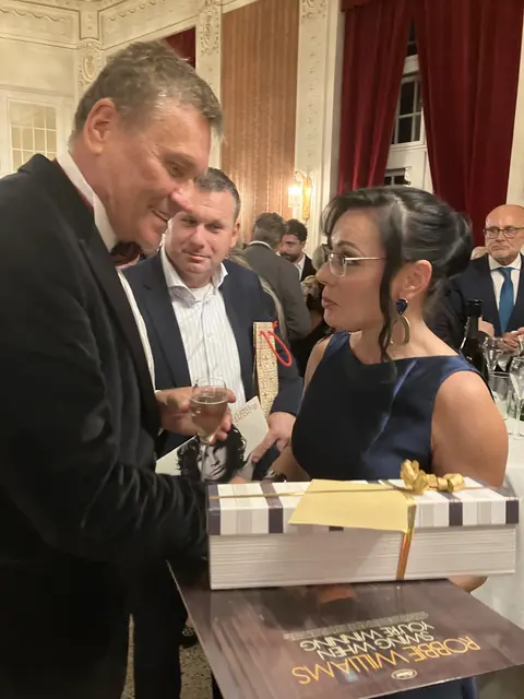 Geschenke für den Ruhestand für Michael Lakner | Foto: Stockmann