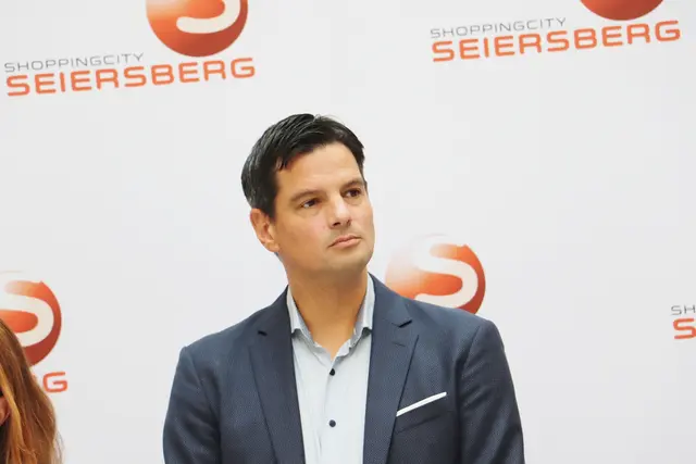 LR Hannes Amesbauer beim Inklusionstag in der ShoppingCitySeiersberg | Foto: Edith Ertl