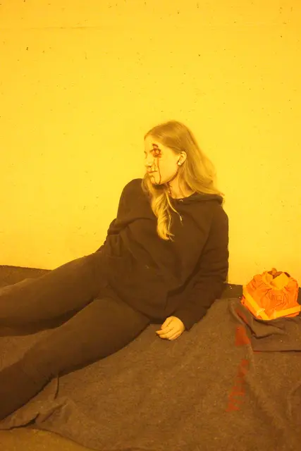 Ein Team des Roten Kreuzes schminkte die Figuranten realitätsnah für diese Übung | Foto: HFM Patrick Marcher