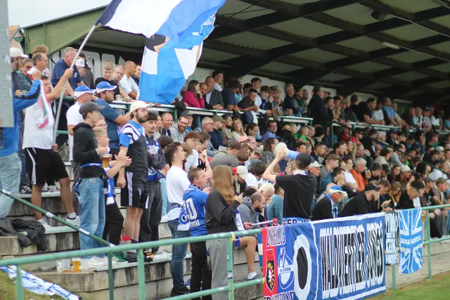Viele Fans sind aus Horn zum Lokalduell gekommen. | Foto: arbes