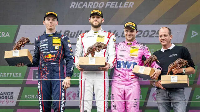 Thierry Vermeulen, Ricardo Feller und Lucas Auer jubelten. | Foto: Red Bull Content Pool