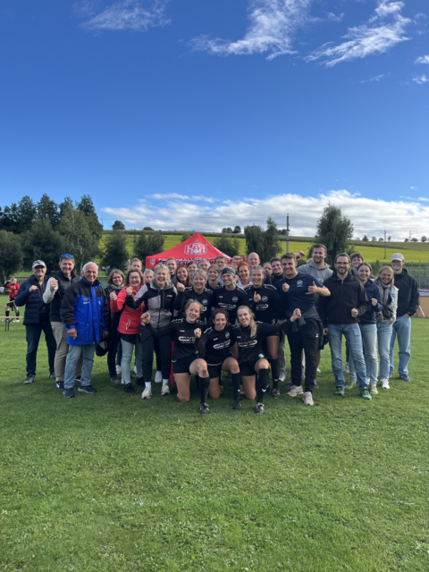 Jubel um den Sieg: Die Spielerinnen der FBV kämpften richtig stark. | Foto: FBV Grieskirchen