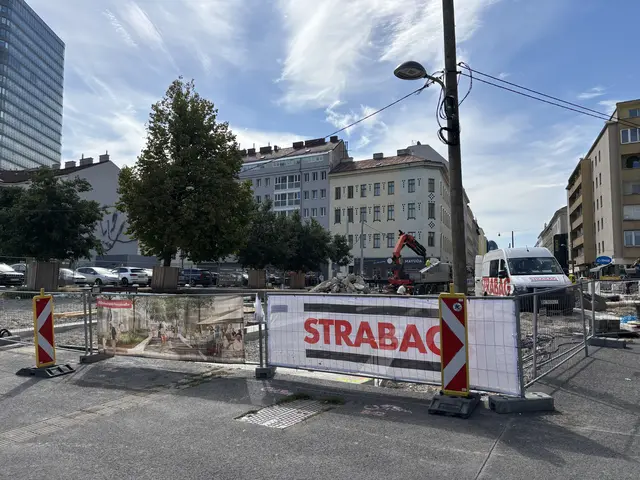 Kommt noch alles wie angekündigt? Der Bezirk muss sparen, aber einige große und teure Projekte, wie die Sanierung der Favoritenstraße, laufen aktuell. | Foto: Michael Marbacher/MeinBezirk