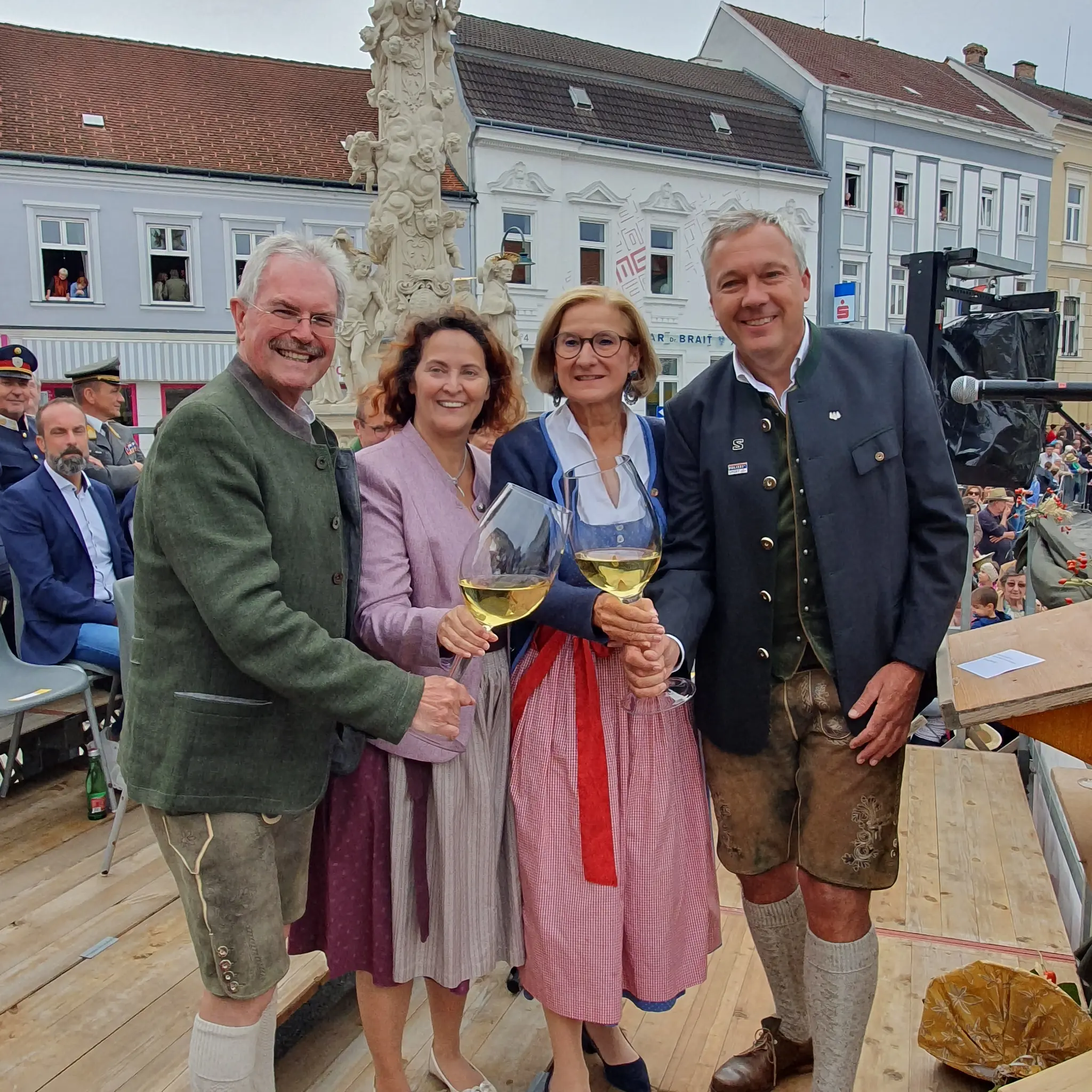 -Wein-Weiblichkeit-am-66-Winzerfest