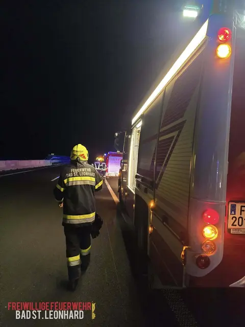 Die 19-jährige Fahrzeuglenkerin blieb unverletzt. | Foto: Feuerwehr Bad St. Leonhard