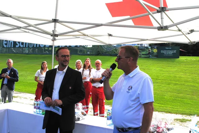 Treuer Partner seit vielen Jahren: Manfred Karl von Hauptsponsor HABAU. | Foto: Neuling