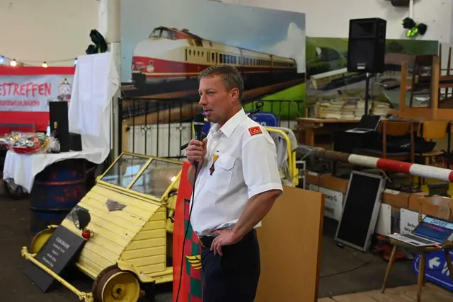 Für Kommandant Roland Kloiber war die Veranstaltung eine Form der Wertschätzung gegenüber allen, die das Gelingen des Feuerwehrlagers möglich gemacht haben. | Foto: Edi Poss