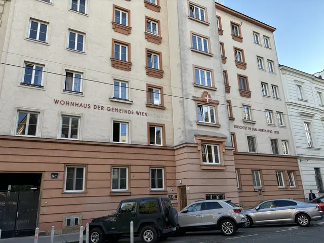 Die FPÖ möchte den Gemeindebau nach Jina Mahsa Amini benennen.  | Foto: Luca Arztmann/MeinBezirk