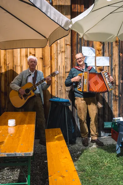 Unter anderen unterhielten Alfred und Franz musikalisch. | Foto: Pernsteiner