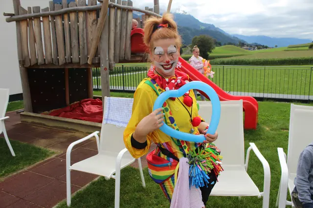 BOGI Clown besuchte den Tag der offenen Tür.