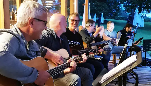 Friday Music Session im Aichwaldseebad