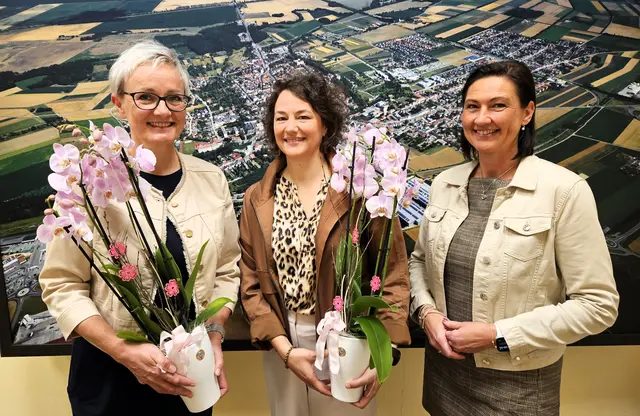 Die Stadtgemeinde Laa an der Thaya mit Stadträtin Heidi Schwungfeld-Fass gratuliert Karin Tagwerker und Marlene Graf herzlich zu ihren neuen Aufgaben als Leitungspersonen und wünscht viel Erfolg bei der verantwortungsvollen Führung ihrer Schulen. | Foto: Stadtgemeinde Laa