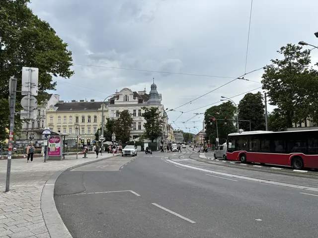 Straßenprojekte sind ein großer Posten im Hietzinger Bezirksbudget. Welche Projekte werden sich 2026 ausgehen? | Foto: Lisa Kammann/MeinBezirk