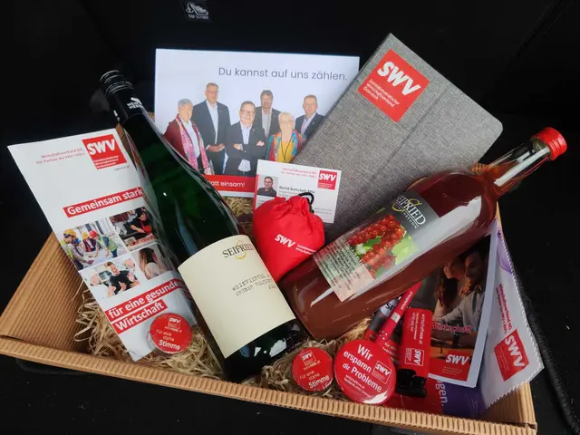 m Namen des SWV wurde ein Geschenkkorb überreicht. | Foto: SWV
