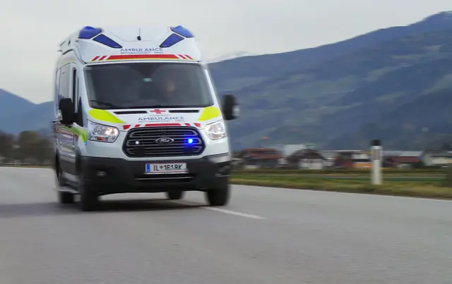 Schwere Unfälle in Tirol: Rettungskräfte und Feuerwehren im Dauereinsatz bei Traktor- und Verkehrsunfällen in Tarrenz und Wattens. | Foto: RD Tirol GmbH/Eller / Symbolbild