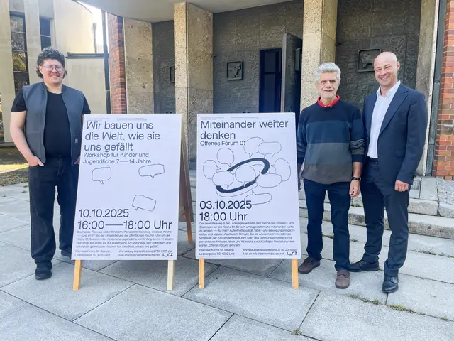 Vizebürgermeister Martin Hajart (re.) lädt gemeinsam mit dem Leiter des Seelsorgeteams St. Severin, Helmut Wagner (Mitte), und Clemens Bauder zum Offenen Forum für Interessierte und zum Workshop für Kinder und Jugendliche. | Foto: Stadt Linz