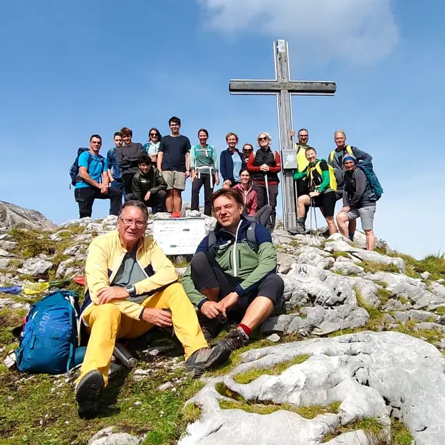 18 Bergwanderer von Alpenverein Enns waren in den Haller Mauern unterwegs. | Foto: Alpenverein Enns