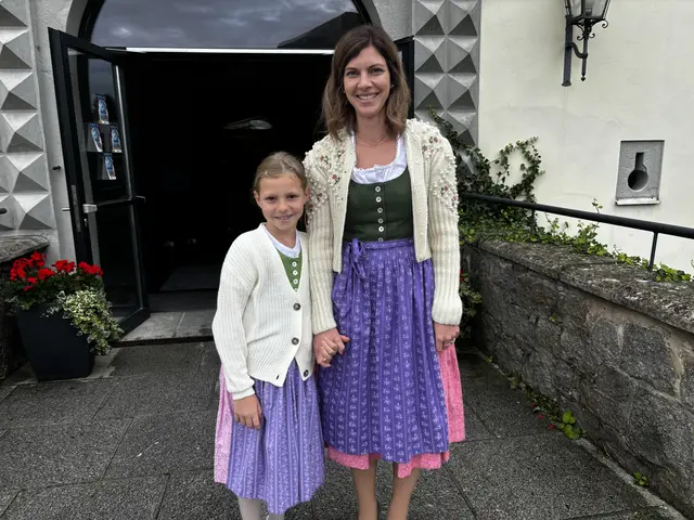 Sarah und Luisa Heuras im Schloss St. Peter/Au. | Foto: Dietl-Schuller