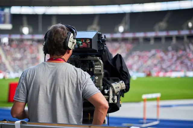 Die Spiele kann man bei „Sky Sport Austria“ oder „Canal+“ in Österreich schauen. (Symbolfoto) | Foto: Norbert Braun/Unsplash