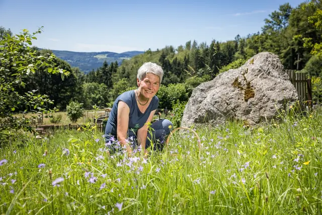 Christine Stummer ist seit 2010 als Kräuterpädagogin tätig. | Foto: Kräuteralm Klaffer