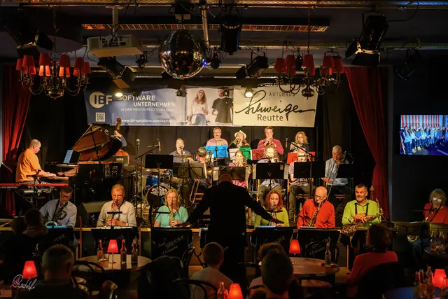 as Lech Groove Orchestra unter der Leitung von Andreas Kopeinig. | Foto: Alois Redolfi