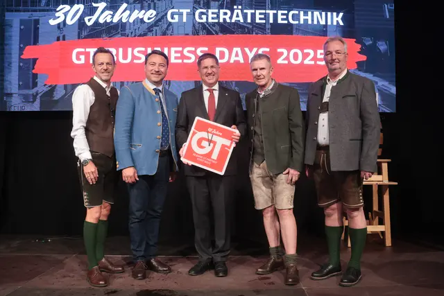v.l.n.r.: Christian Nimmervoll (COO Gerätetechnik), Dr. Manfred Haimbuchner (Landeshauptmann-Stellvertreter), Mag. Dr. Andreas Rabl (Bürgermeister Wels), Gerhard Hunger (CEO Gerätetechnik), Christian Ernst (CFO Gerätetechnik) | Foto: eventfoto.at / Foto Andreas Maringer