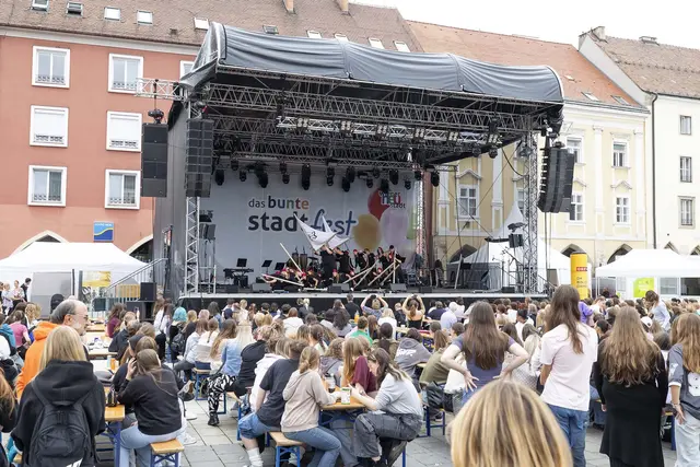 Buntes Schulfest | Foto: Stadt Wiener Neustadt/Weller