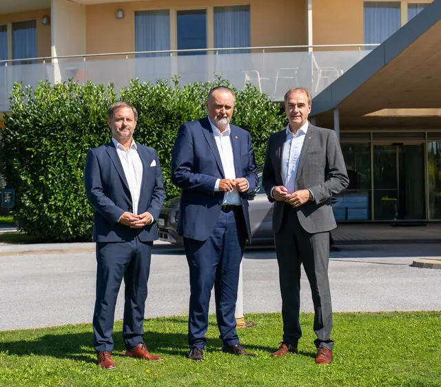 SPÖ-Trio bei der Klubklausur in Stegersbach: Klubobmann Roland Fürst, LH Hans Peter Doskozil und Soziallandesrat Leonhard Schneemann (v. l.) | Foto: SPÖ-Landtagsklub