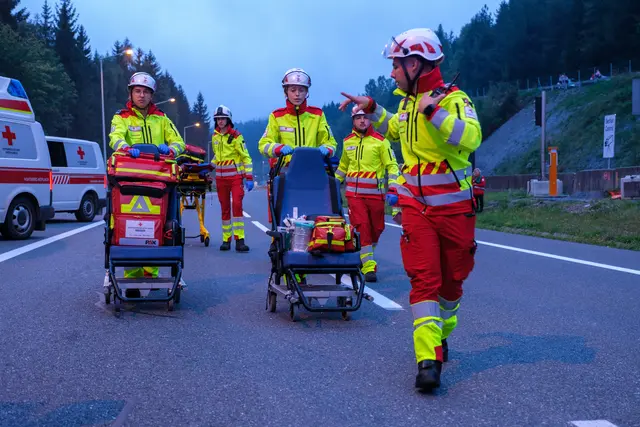 Nach genauen Einsatzplänen lief die gesamte Übung ab. | Foto: Luttenberger, Thormann, Hasiwar, Kury, Wonisch | DOKUteam Rotes Kreuz Stmk.
