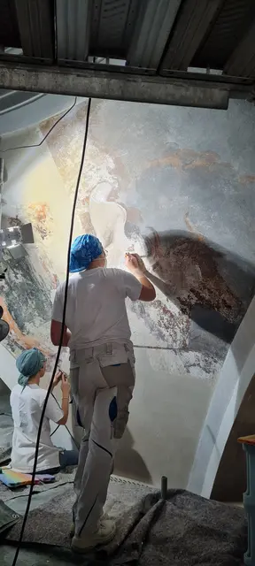 Die Malereien werden noch bis Oktober komplett restauriert. | Foto: Pfarre Alser Vorstadt