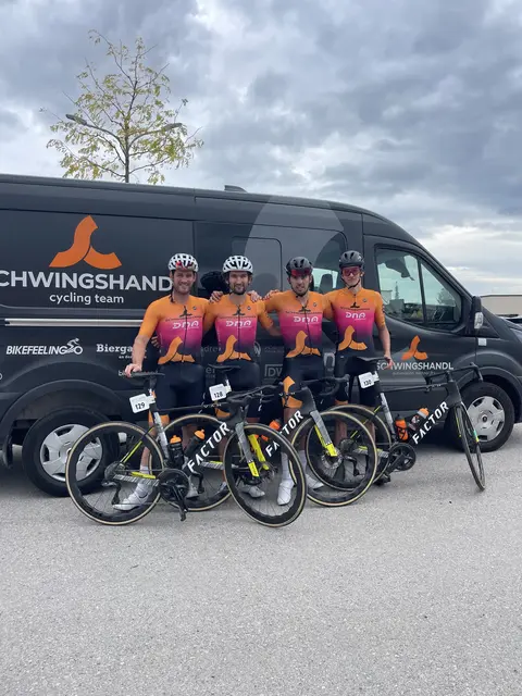 Florian Gruber, Andreas Wolfmayr, Markus Breitenfellner und Mario Hammerschmied (v. l.) von Cycling Team Schwingshandl. | Foto: Cycling Team Schwingshandl