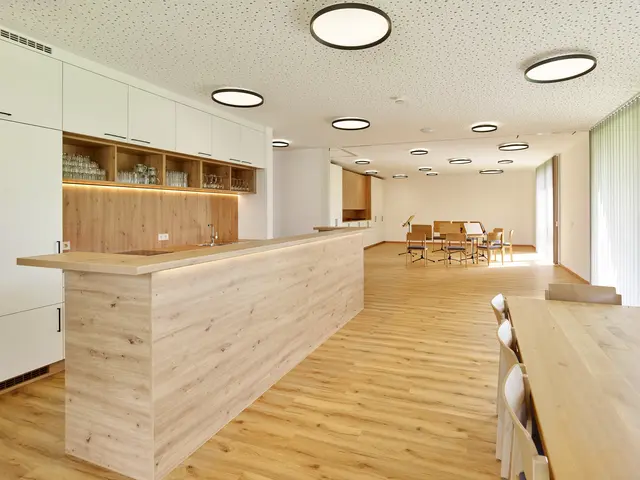 Ein eigener Registerprobenraum lässt sich bei Bedarf durch eine mobile Trennwand mit dem Foyer verbinden.  | Foto: Schrattenecker-Fischer