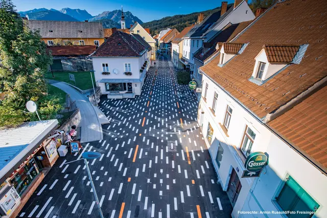 Die Beschlüsse der jüngsten Trofaiacher Stadtratsitzung reichen von Investitionen in die Feuerwehr und die Infrastruktur bis hin zu Zuschüssen für Familien und Betriebe. | Foto: Freisinger