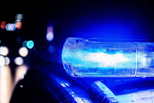 In einer Baustelle in Weißkirchen kam es fast zur Kollision mit einem Polizeiwagen. | Foto: FOTOKERSCHI.AT / KERSCHBAUMMAYR