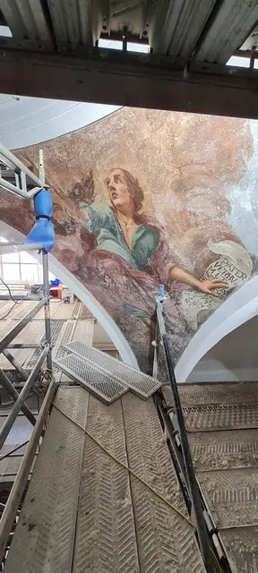 In der Kircher der Pfarre Alser Vorstadt wurden vier enorme Fresken entdeckt. | Foto: Pfarre Alser Vorstadt