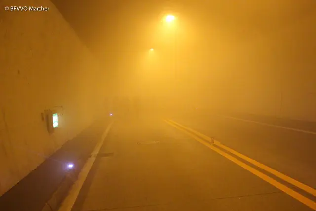 Der Herzogbergtunnel war im Übungsszenario völlig verraucht. | Foto: BFV Voitsberg/Patrick Marcher