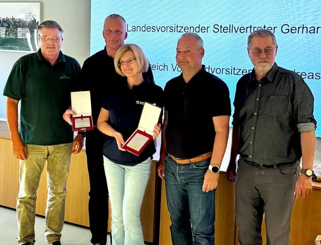 Bgm. Abg. z. NR Wolfgang Kocevar, bisheriger NF Obmann Andreas Hierwek, bisherige NF Schriftführerin &amp; Jugendreferentin Erika Hierwek, NF Bundesvorstand Andreas Schieder, NF Nö Landesvorsitzende Stv. Gerhard Rosenits. | Foto: Stadtgemeinde Ebreichsdorf