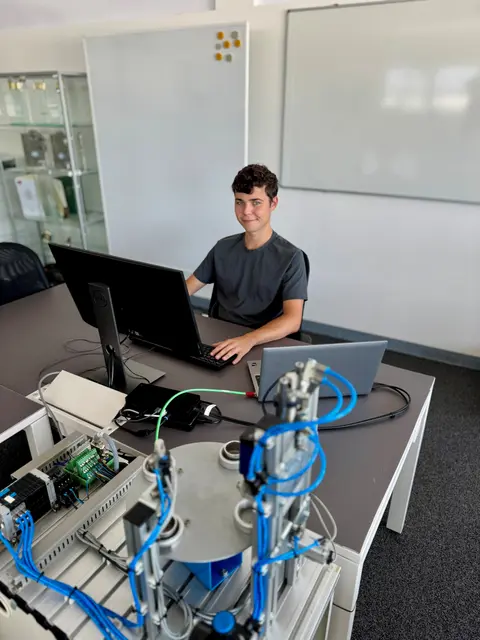 Der Stallhofener Lehrling Tobias Wetl kämpft gegen Vertreter aus allen Bundesländern Österreichs. | Foto: Josua Graf